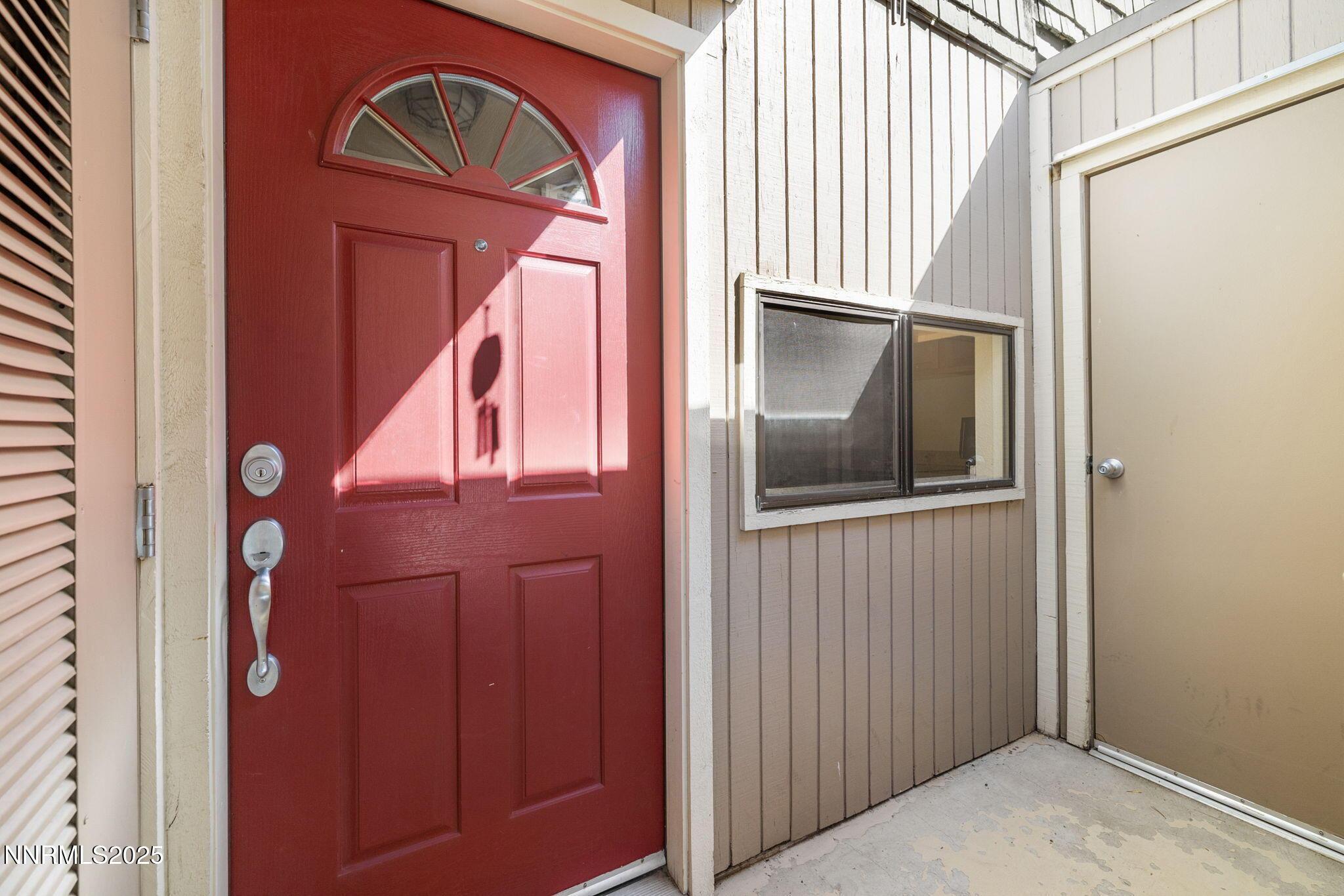 Image 3: 3-web-or-mls-2704 Eastshore Pl-4