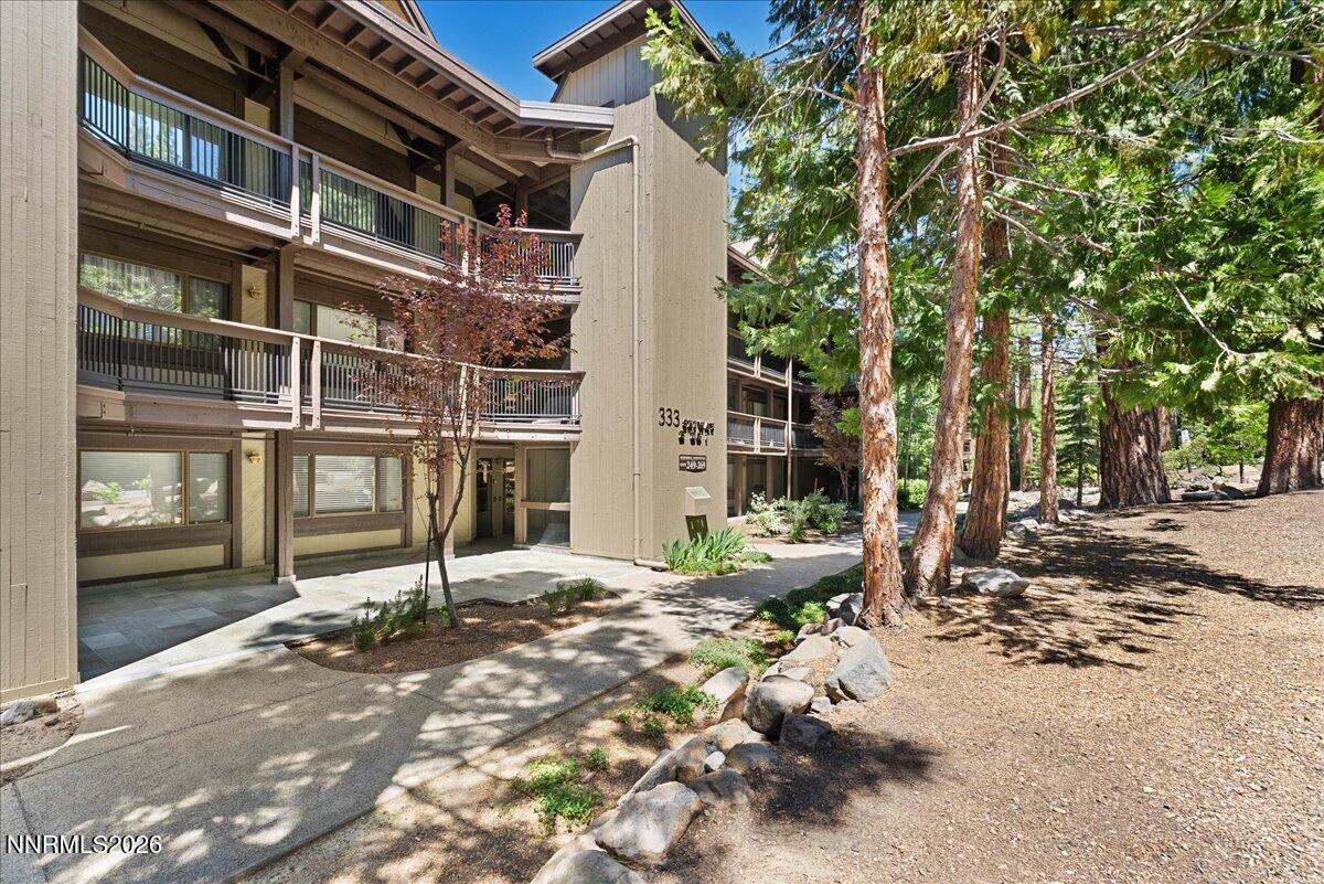 Image 4: 03-333 Ski Way Incline Village NV 89541