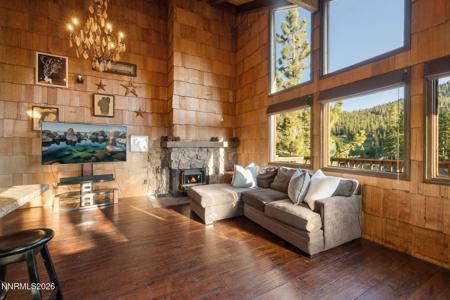 458 Tramway Drive