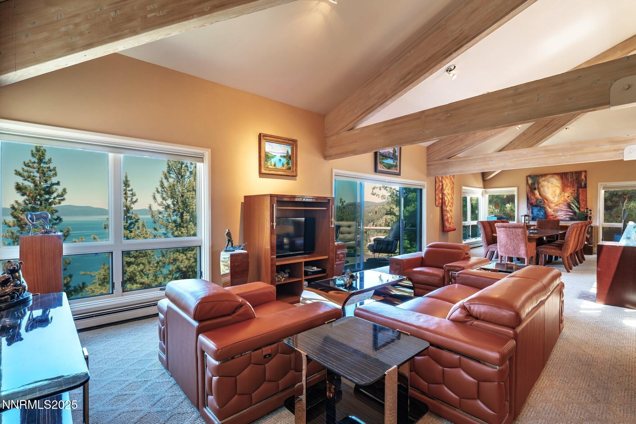 Image 4: Great Rm