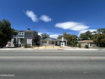 2767 Lakeside Drive