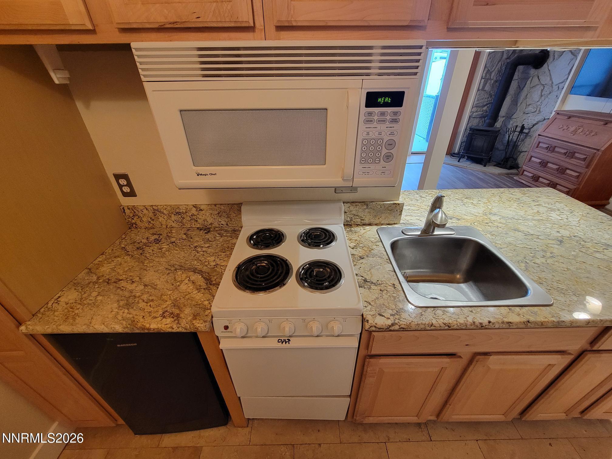 Image 3: 5