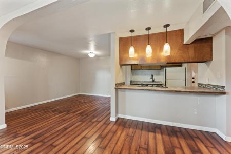 2955 Lakeside Drive