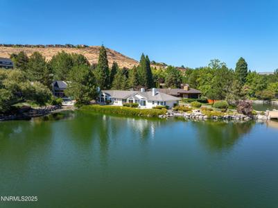 2820 E Lake Ridge