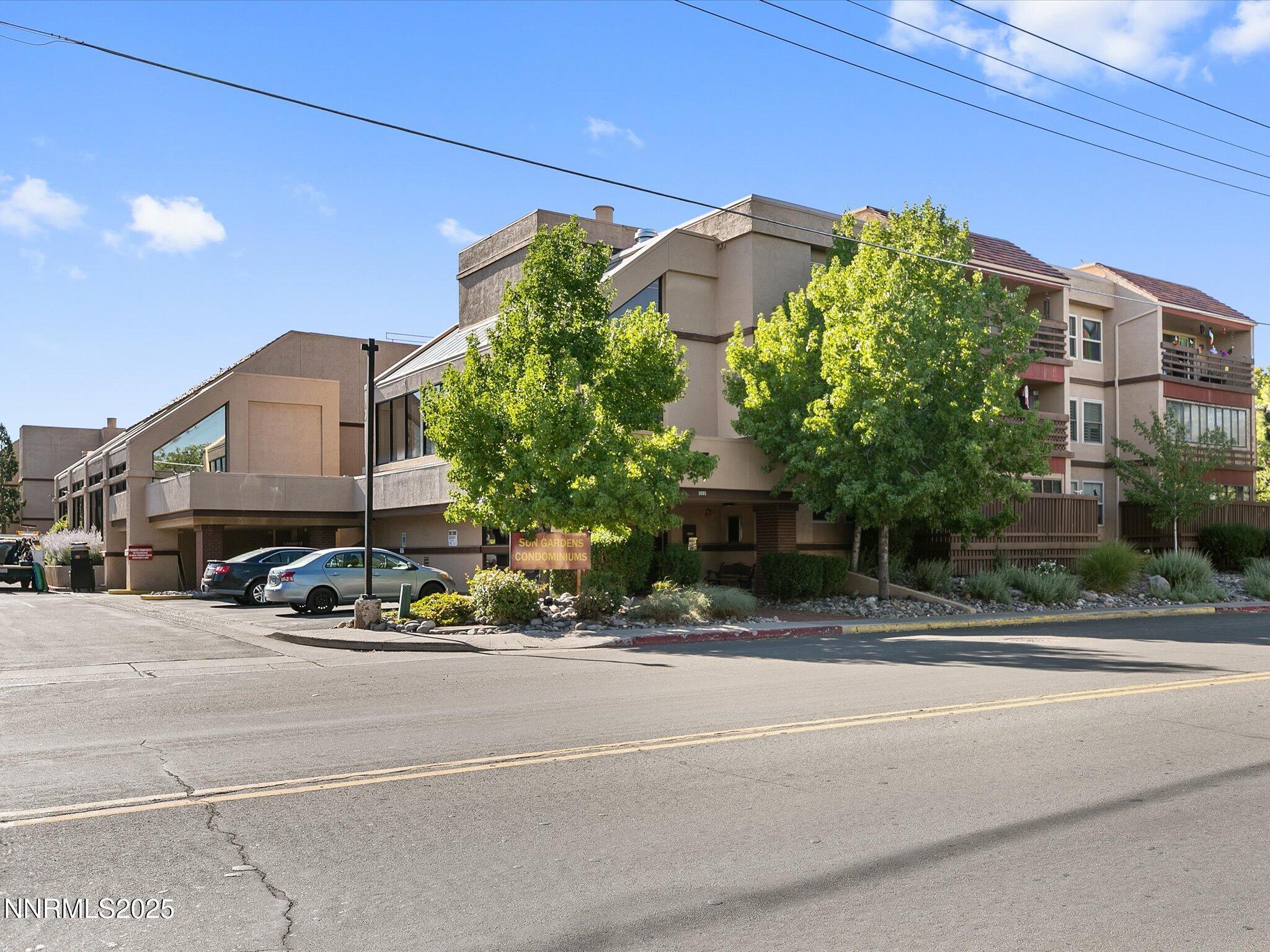 Image 1: 01-3095 Lakeside Dr-Unit 103-100