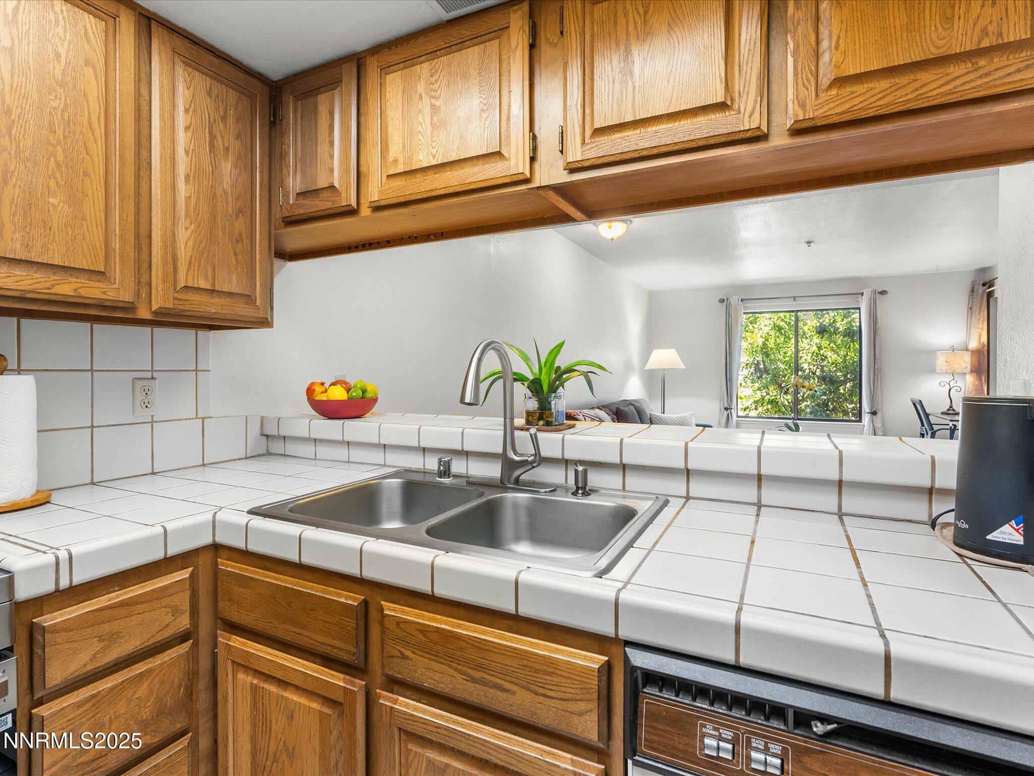 Image 4: 17-3095 Lakeside Dr-Unit 103-116