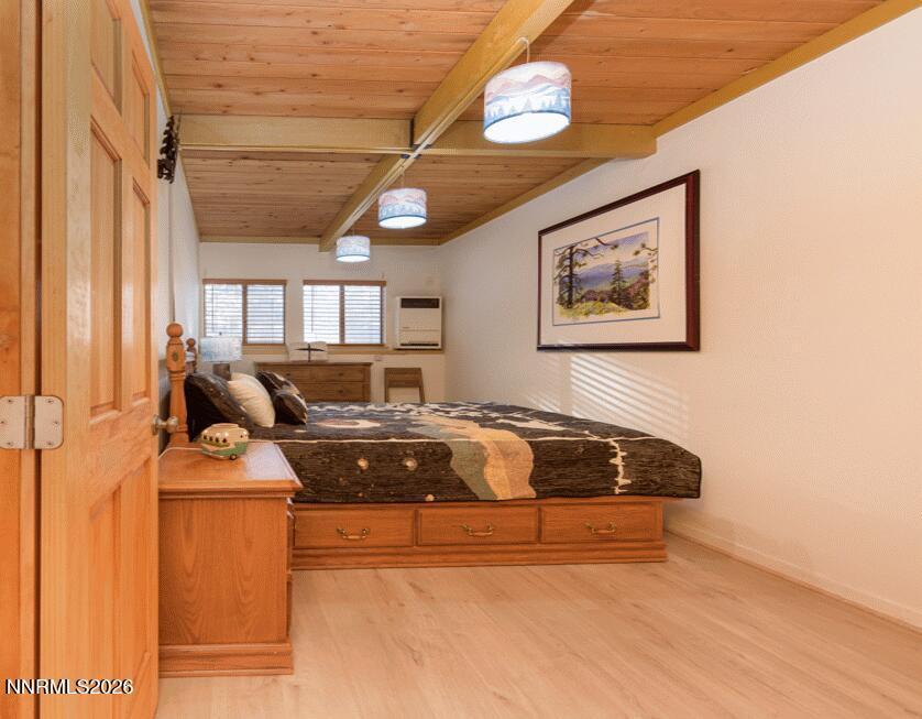 Image 4: Bedroom Master 1