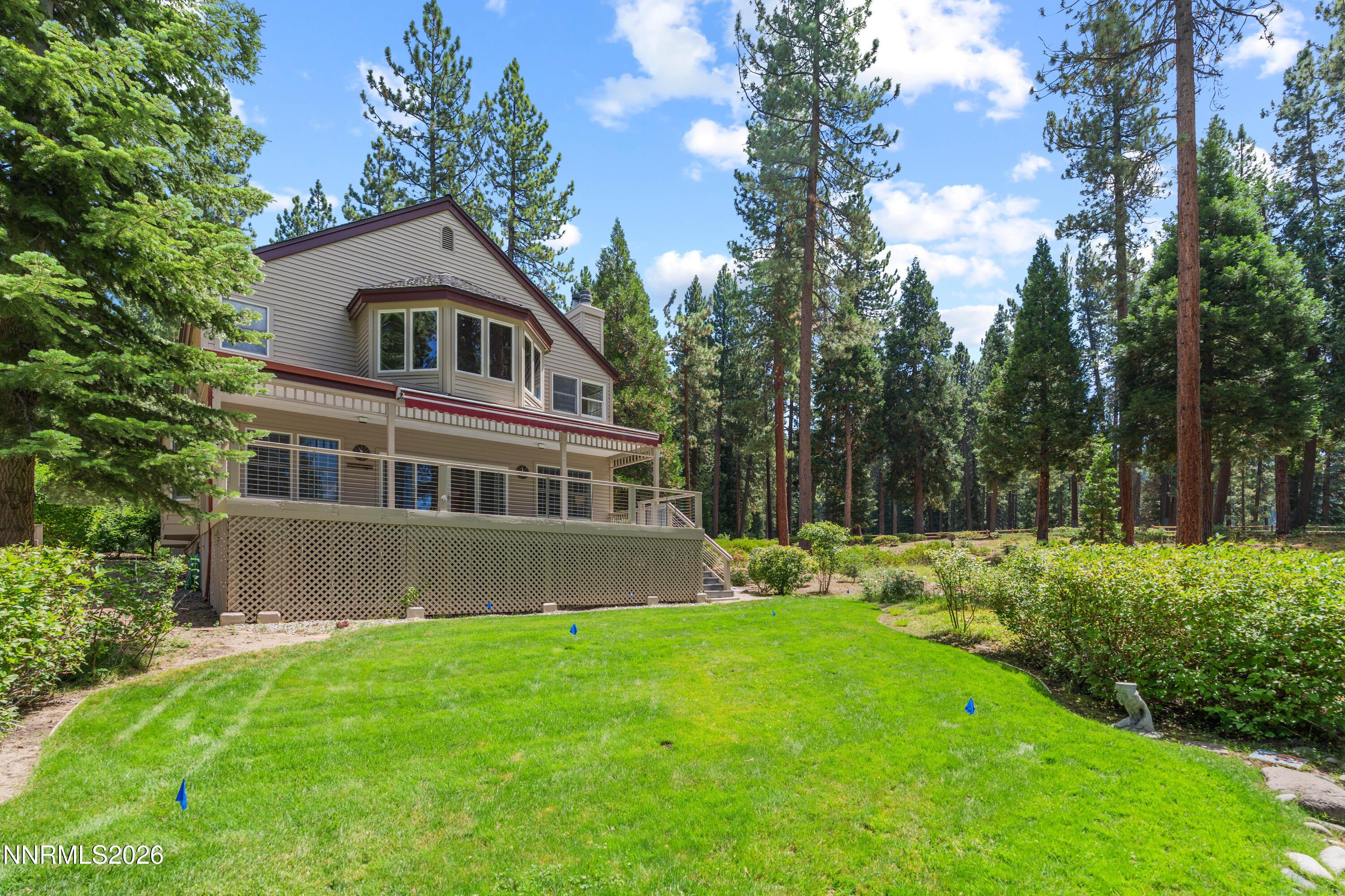 Image 3: 160 Yerington Cir - 071