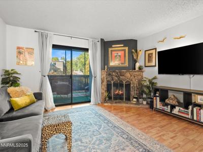 2955 Lakeside Drive