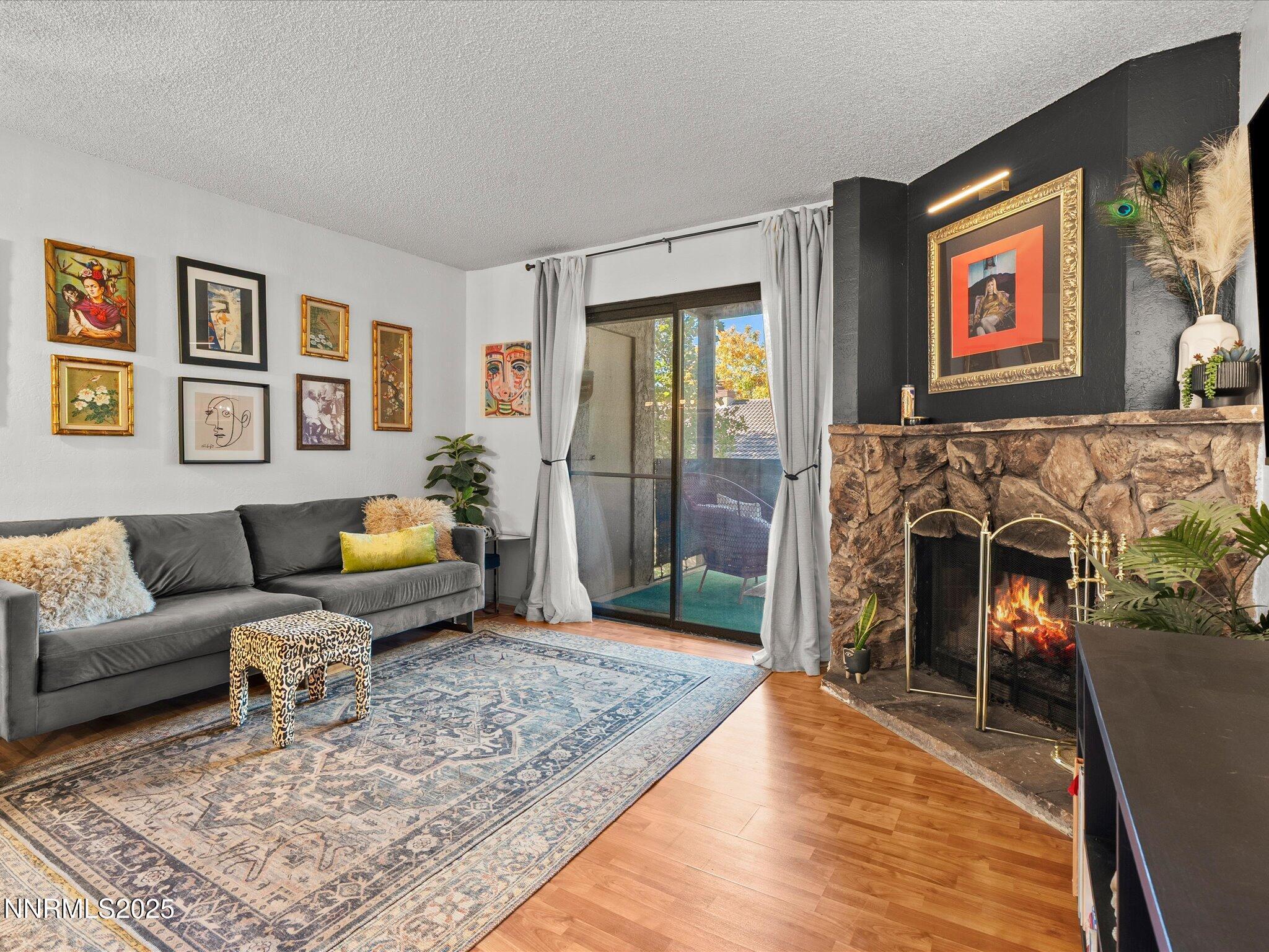 Image 3: 08-2955 Lakeside Dr-104