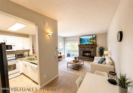 807 N Alder #21 Avenue