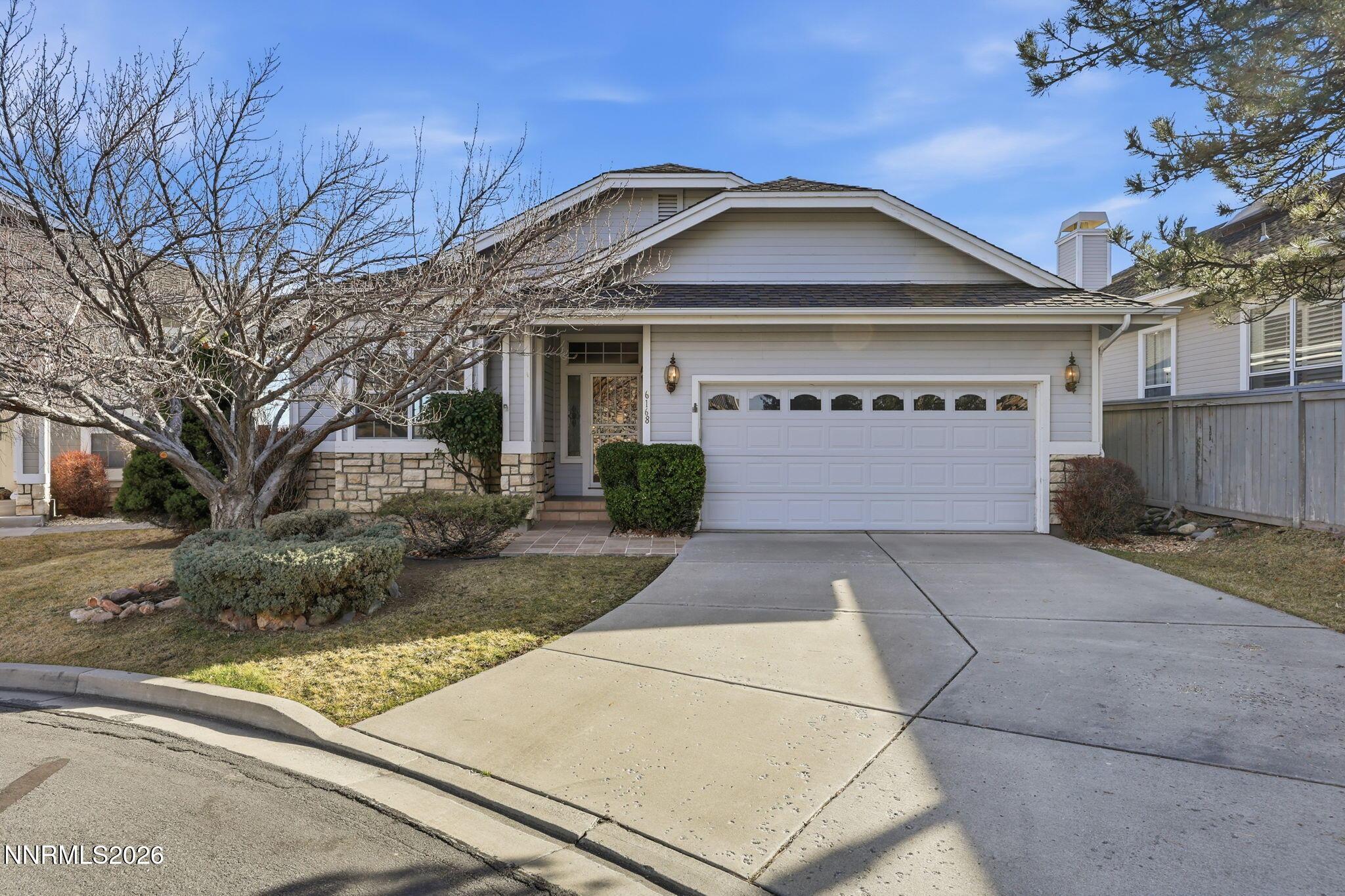 Image 1: 1-web-or-mls-0z9a0992 s h