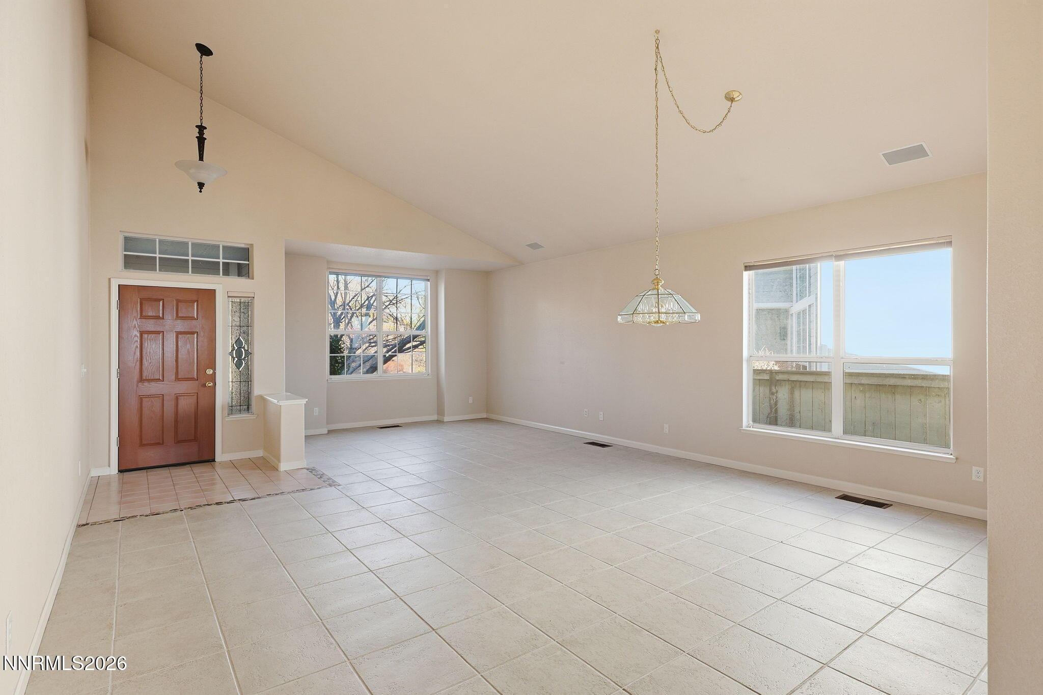 Image 4: 4-web-or-mls-0z9a0857 s h