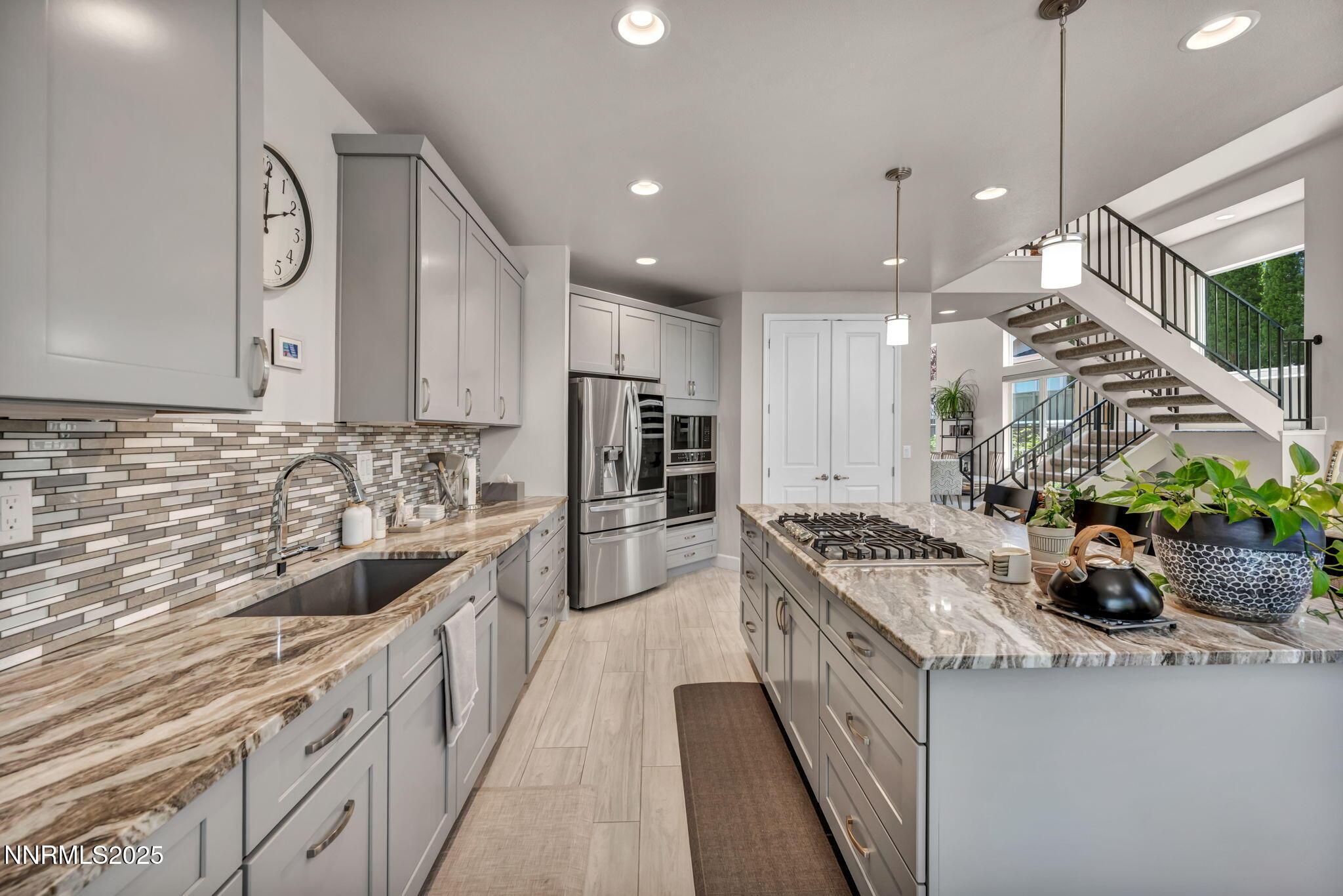 Image 2: 46-web-or-mls-6161-wycliffe-cir