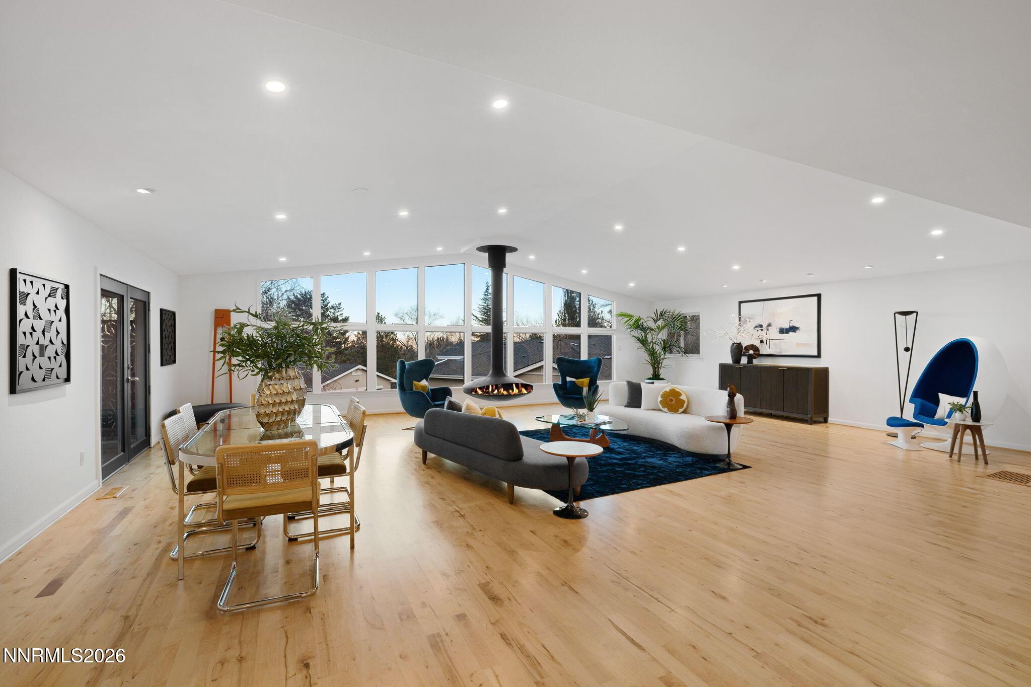 Image 4: 73-web-or-mls-18-print-IMG_5413