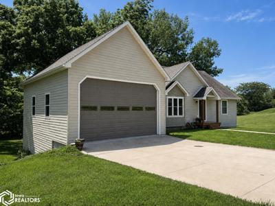 17587 Lakeshore Drive