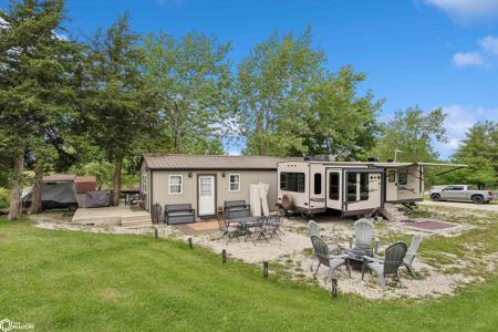 3201 Mormon Trail