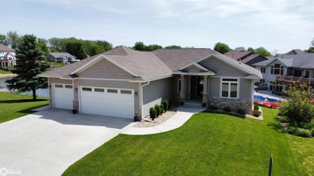 35 Venetian Drive