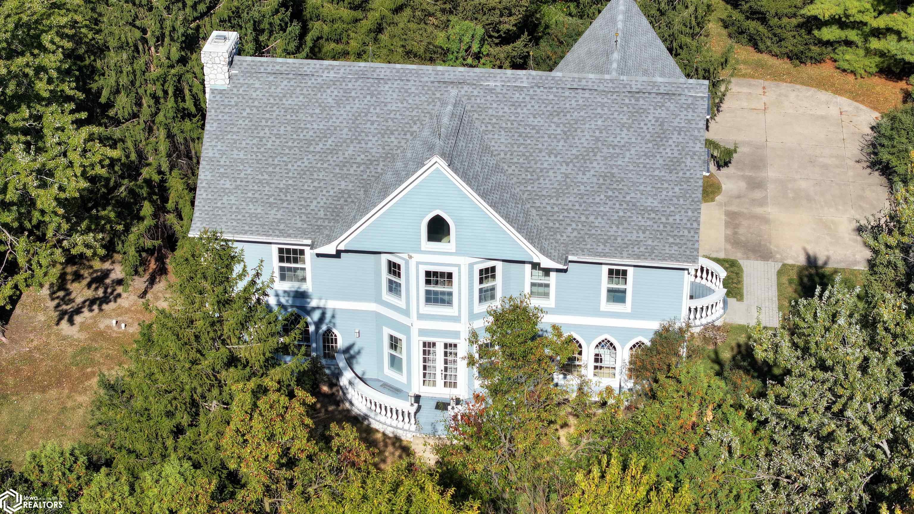 Image 3: South Elevation