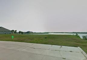 01 S LAKESHORE Boulevard