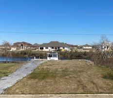 292 LAKEVIEW Drive