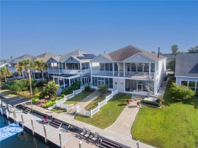 997 MARINA Drive