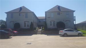 4512 PONTCHARTRAIN Drive