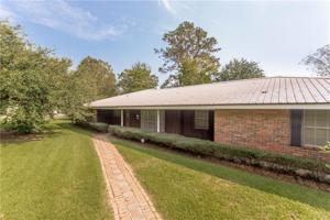 1643 BATEMAN Drive