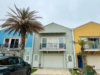 1523 ROYAL PALM Drive