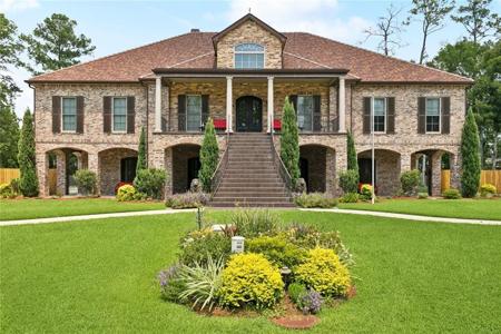 408 W CHASE Court