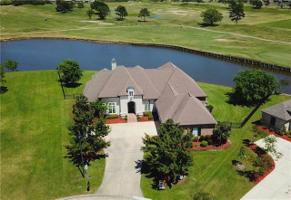 326 E AUGUSTA Lane