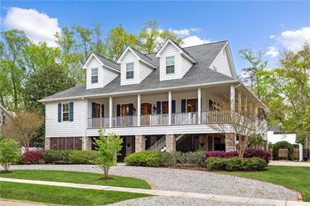 301 W BEACH Parkway