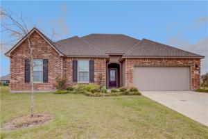 228 W LAKE Court