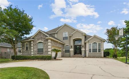 23 OAK TREE Drive