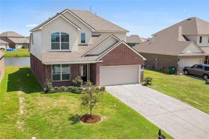 453 WEST LAKE Drive