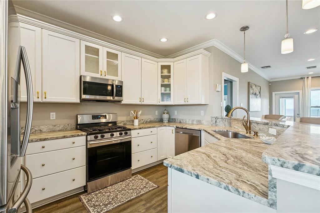 Image 4: Kitchen Furnished Top of the Line In Appliances