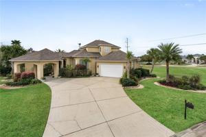 206 SPINNAKER Drive