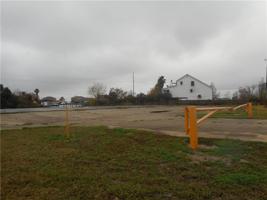 4936 PONTCHARTRAIN Drive