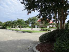 OAK HARBOR Boulevard