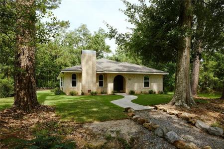 100 LIVE OAK Street