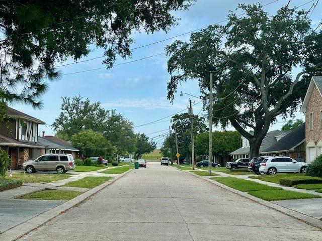 Image 4: Street view