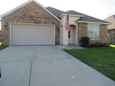 133 E LAKE Court