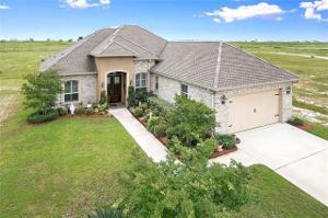 784 LAKESHORE VILLAGE Drive