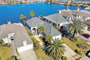 1427 ROYAL PALM Drive