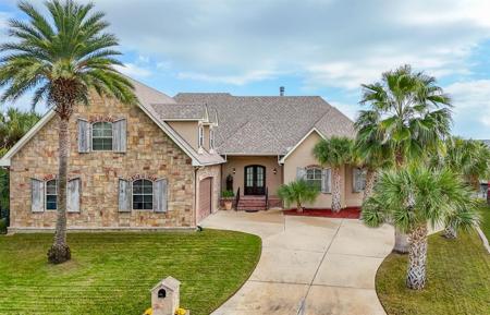121 CARINA Circle