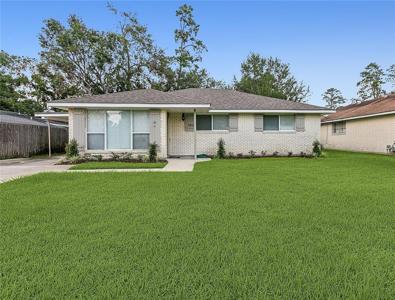 382 MARKHAM Drive