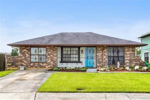 2 ACADIANA Place