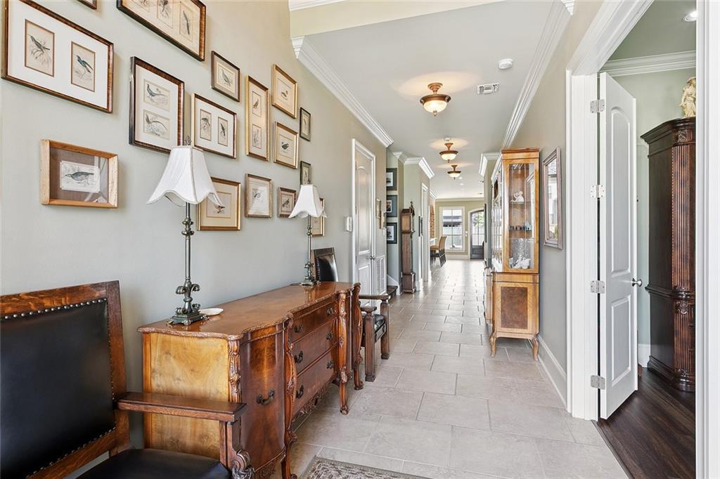 Image 3: Foyer from front door