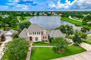 4 OAK TREE Drive
