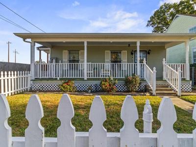 18 CURTIS Drive